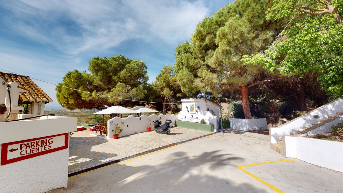 Se vende Villa - Chalet de 20 dormitorios en Costa Del Sol East, Málaga, España