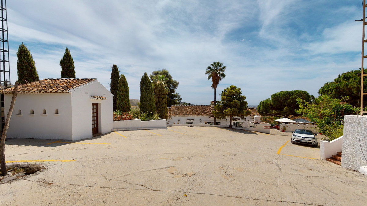 Se vende Villa - Chalet de 20 dormitorios en Costa Del Sol East, Málaga, España
