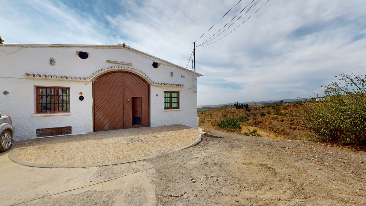 Se vende Villa - Chalet de 20 dormitorios en Costa Del Sol East, Málaga, España