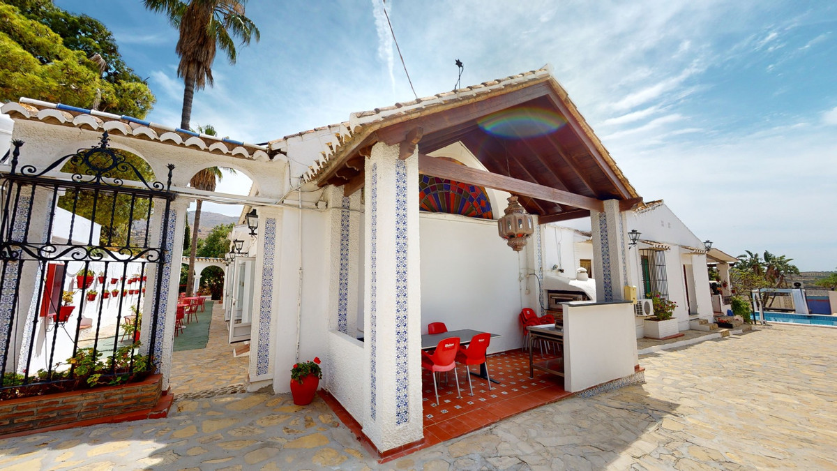 Se vende Villa - Chalet de 20 dormitorios en Costa Del Sol East, Málaga, España