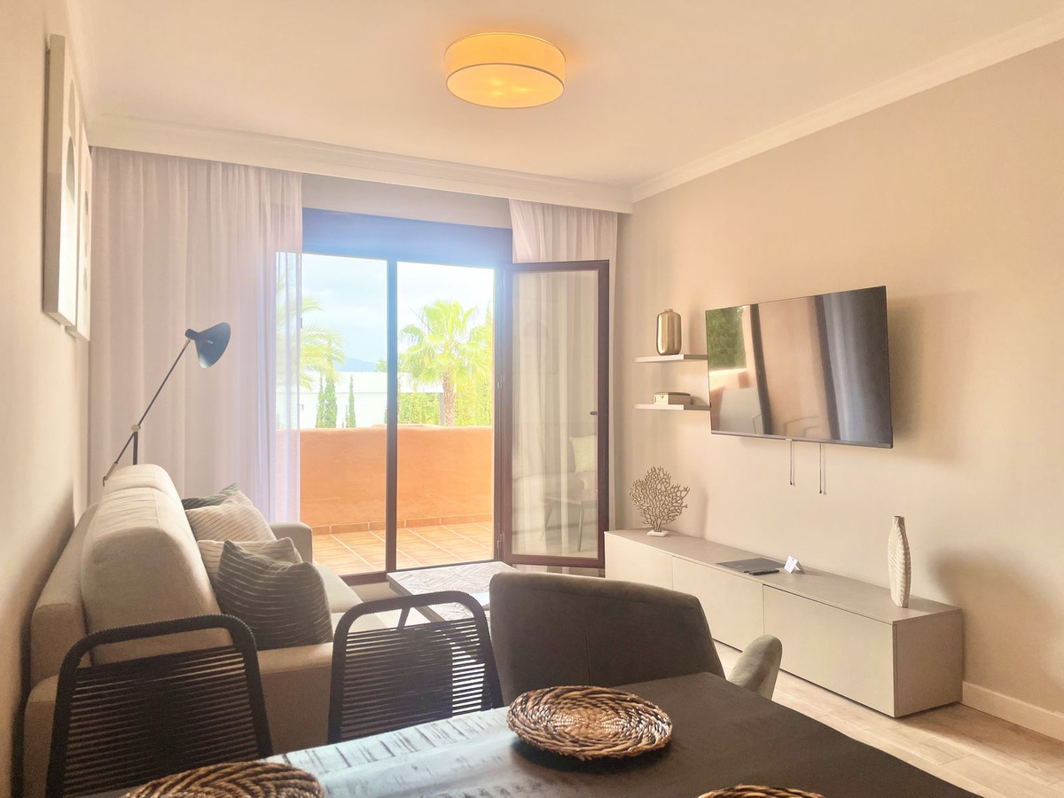 2 Bed Apartment for sale in Benahavís Costa Del Sol, Málaga, Spain
