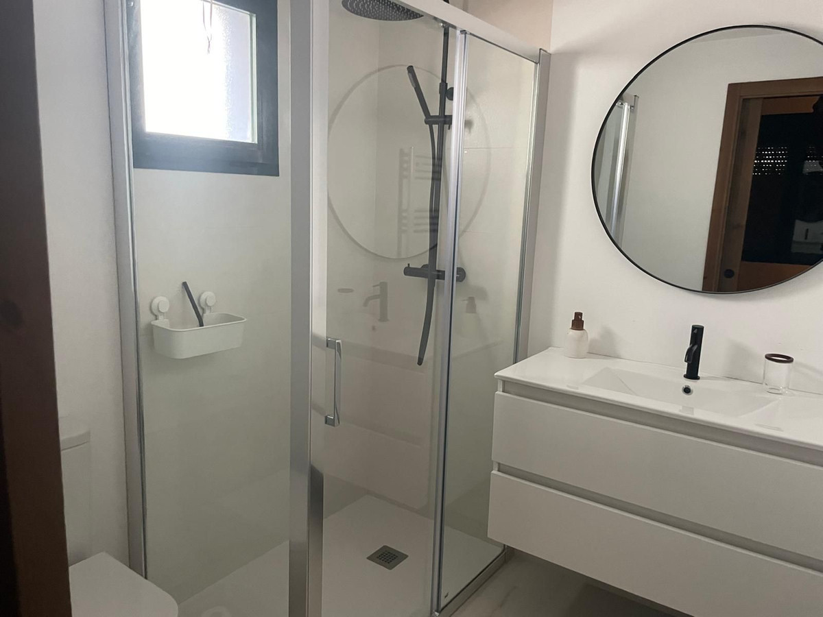 3 Bed Apartment for sale in San Pedro De Alcántara Costa Del Sol, Málaga, Spain