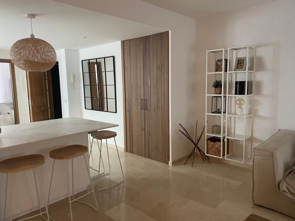 3 Bed Apartment for sale in San Pedro De Alcántara Costa Del Sol, Málaga, Spain