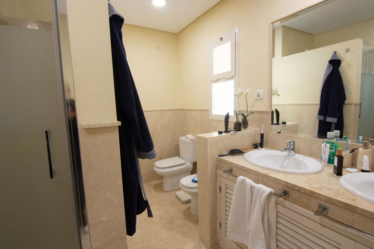 2 Bed Apartment for sale in La Mairena Costa Del Sol, Málaga, Spain