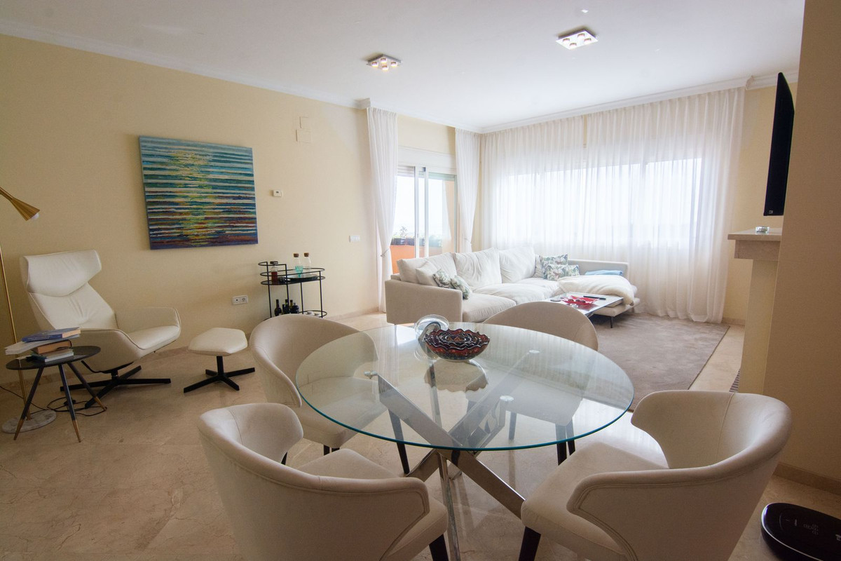 2 Bed Apartment for sale in La Mairena Costa Del Sol, Málaga, Spain