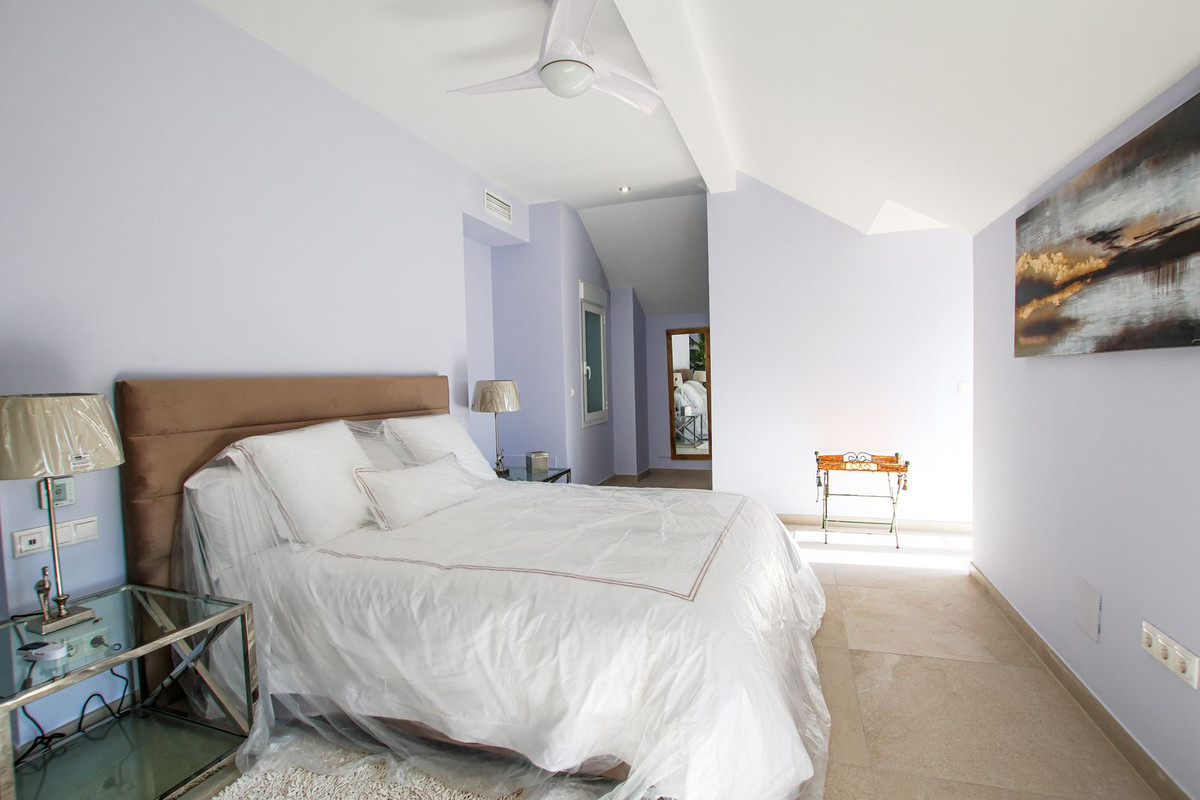 Se vende Villa - Chalet de 6 dormitorios en Costa Del Sol, Málaga, España