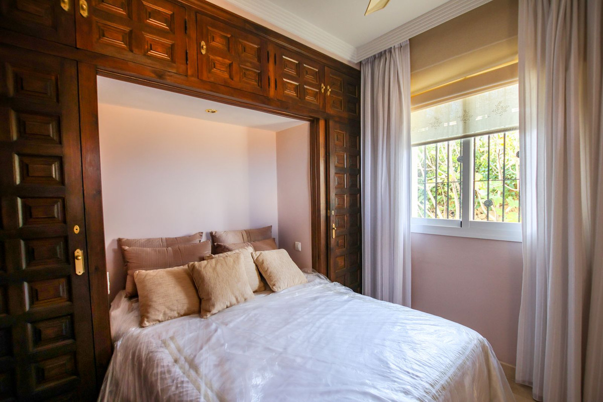 Se vende Villa - Chalet de 6 dormitorios en Costa Del Sol, Málaga, España