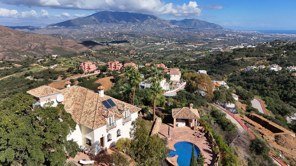 Se vende Villa - Chalet de 6 dormitorios en Costa Del Sol, Málaga, España