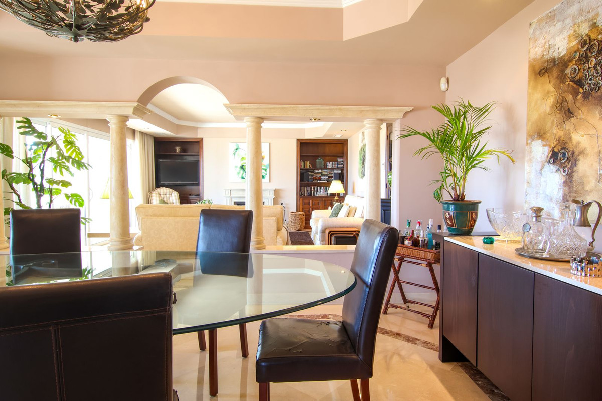 Se vende Villa - Chalet de 6 dormitorios en Costa Del Sol, Málaga, España