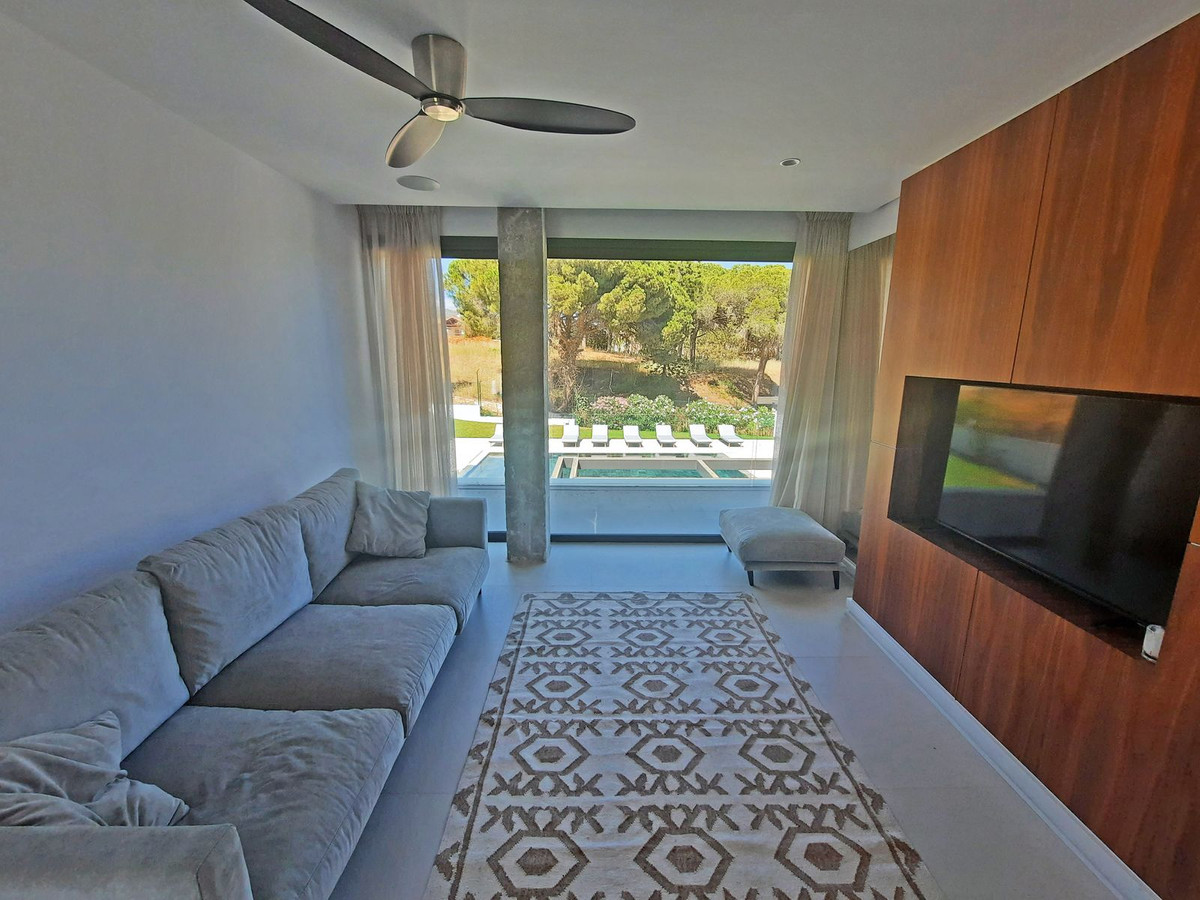 Se vende Villa - Chalet de 4 dormitorios en Costa Del Sol, Málaga, España