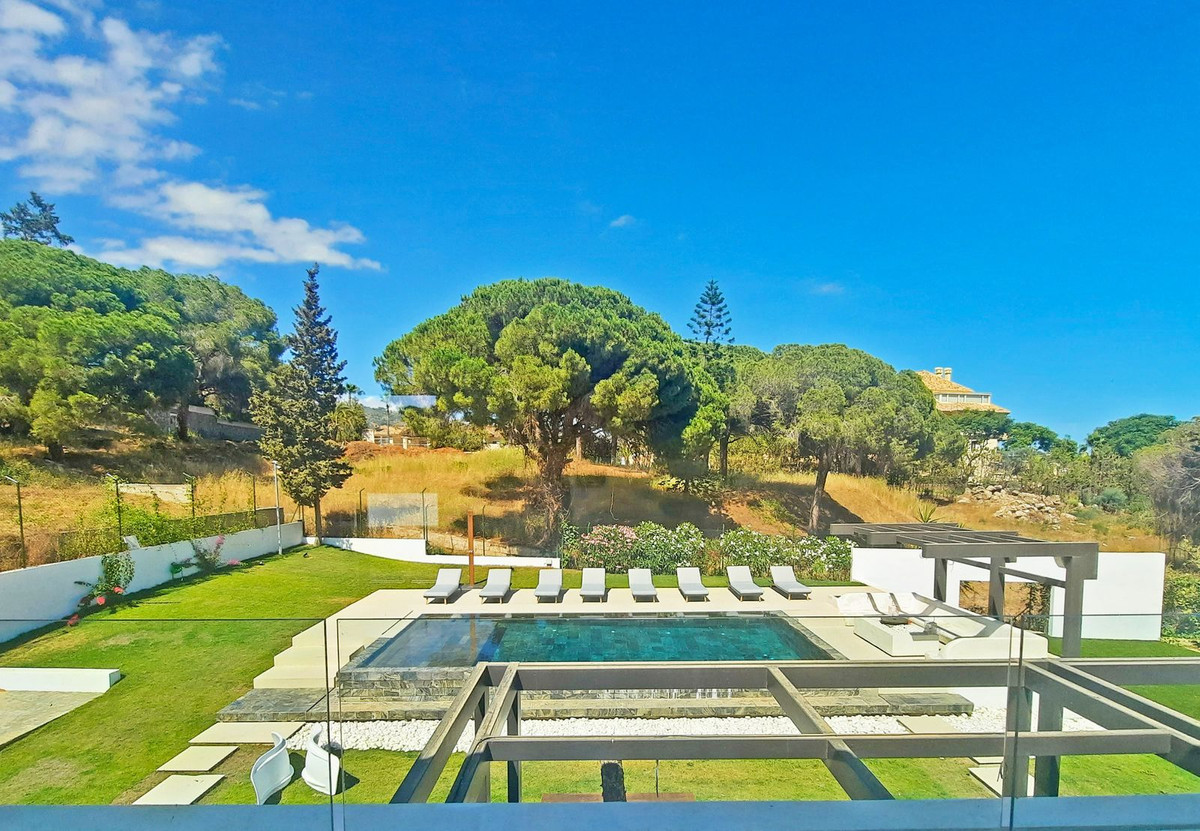Se vende Villa - Chalet de 4 dormitorios en Costa Del Sol, Málaga, España