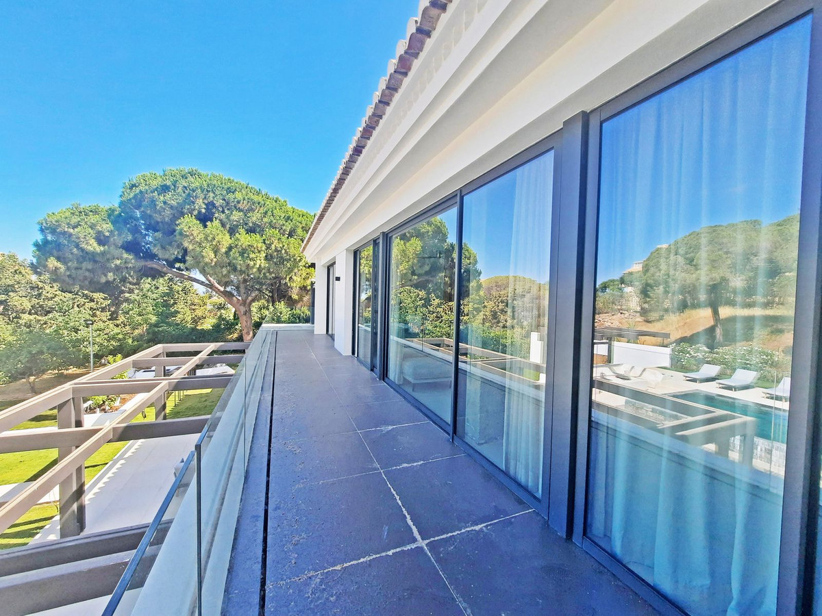 Se vende Villa - Chalet de 4 dormitorios en Costa Del Sol, Málaga, España