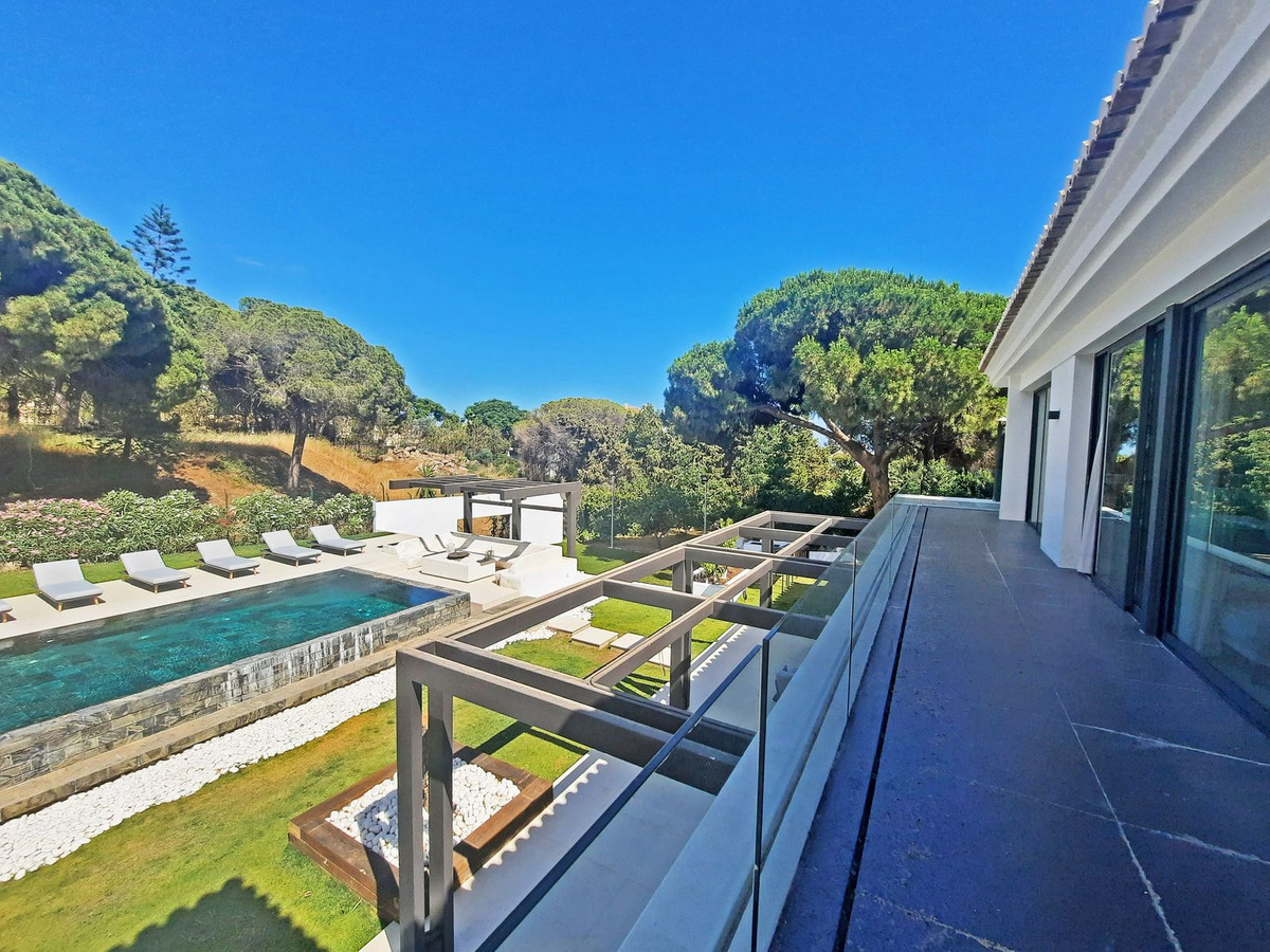 Se vende Villa - Chalet de 4 dormitorios en Costa Del Sol, Málaga, España