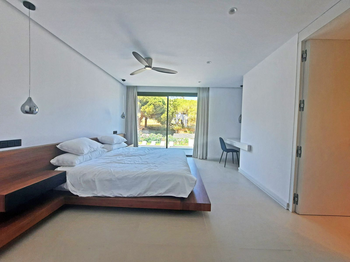 Se vende Villa - Chalet de 4 dormitorios en Costa Del Sol, Málaga, España