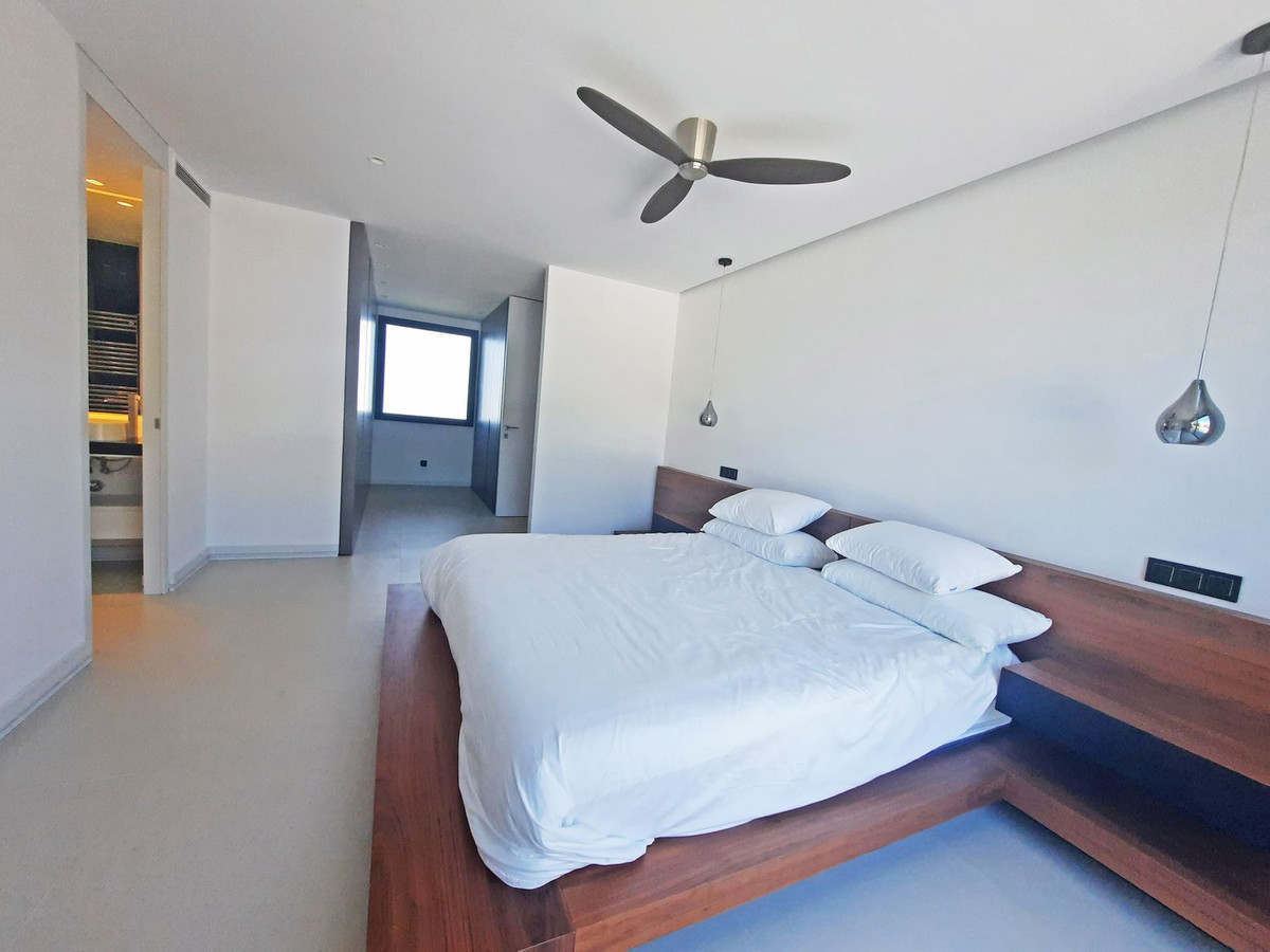 Se vende Villa - Chalet de 4 dormitorios en Costa Del Sol, Málaga, España