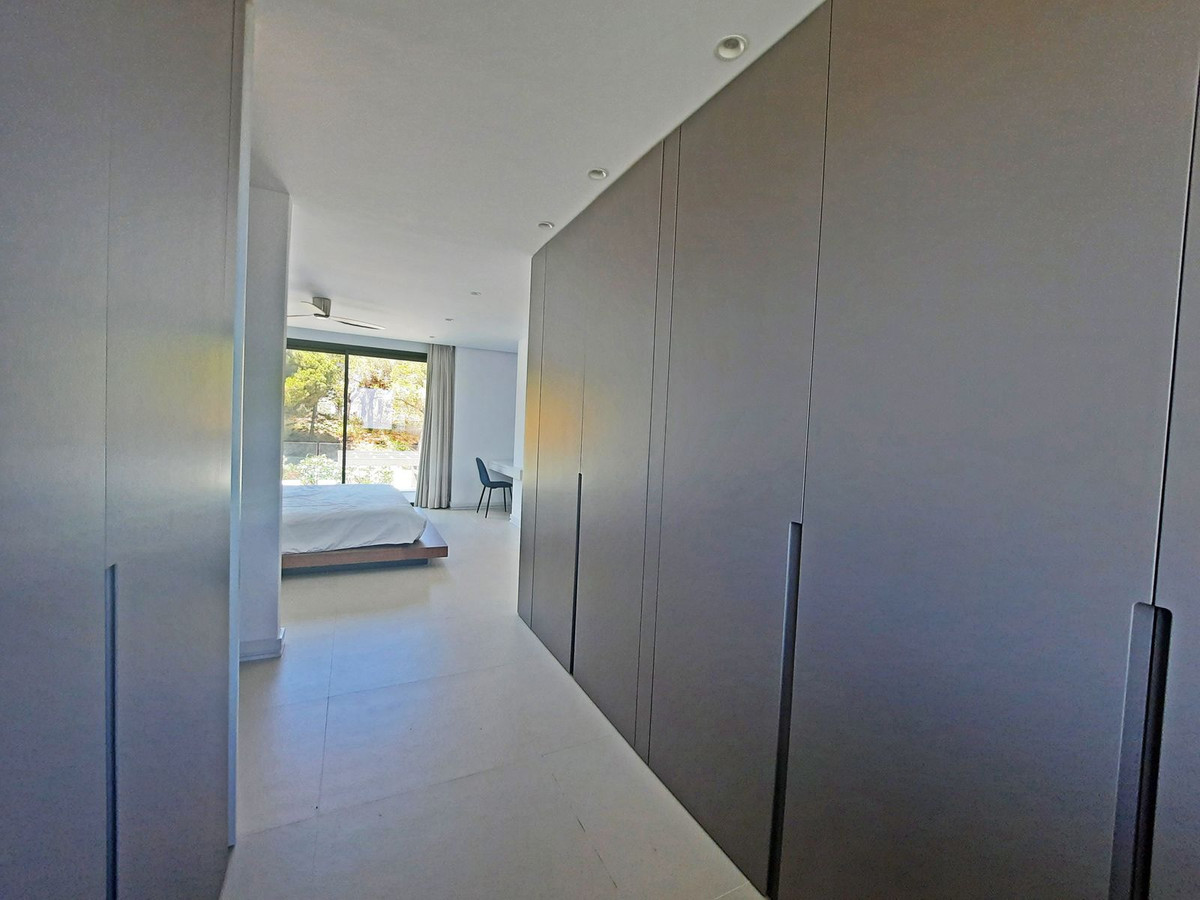 Se vende Villa - Chalet de 4 dormitorios en Costa Del Sol, Málaga, España