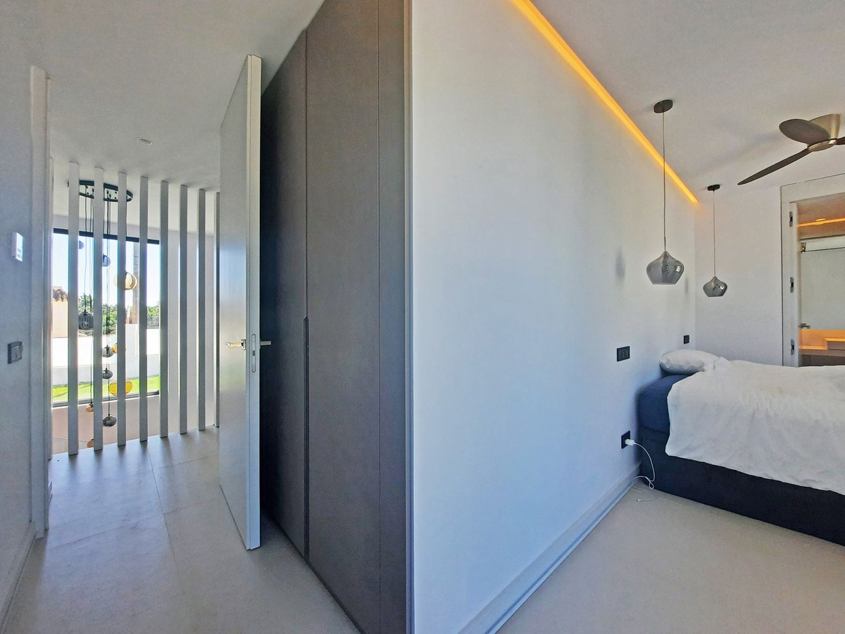 Se vende Villa - Chalet de 4 dormitorios en Costa Del Sol, Málaga, España
