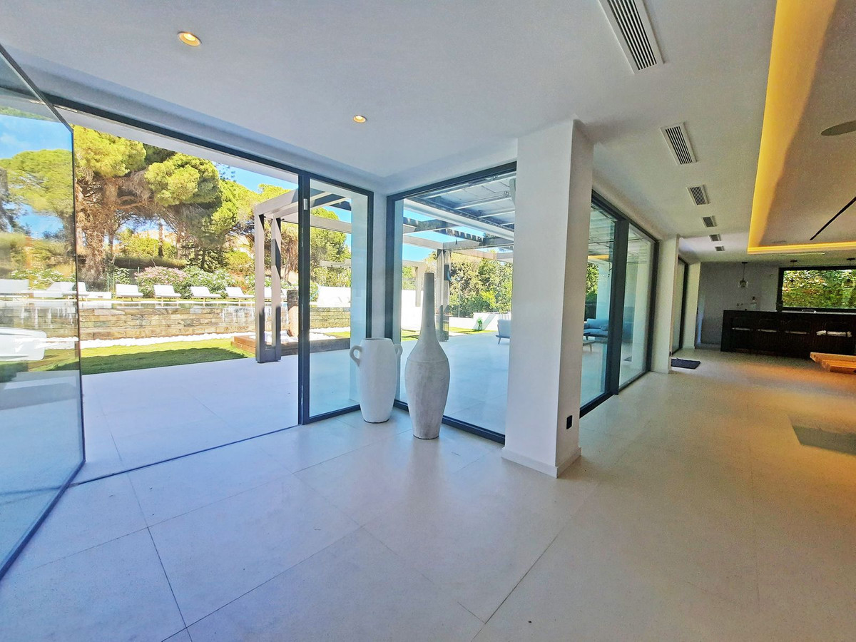 Se vende Villa - Chalet de 4 dormitorios en Costa Del Sol, Málaga, España