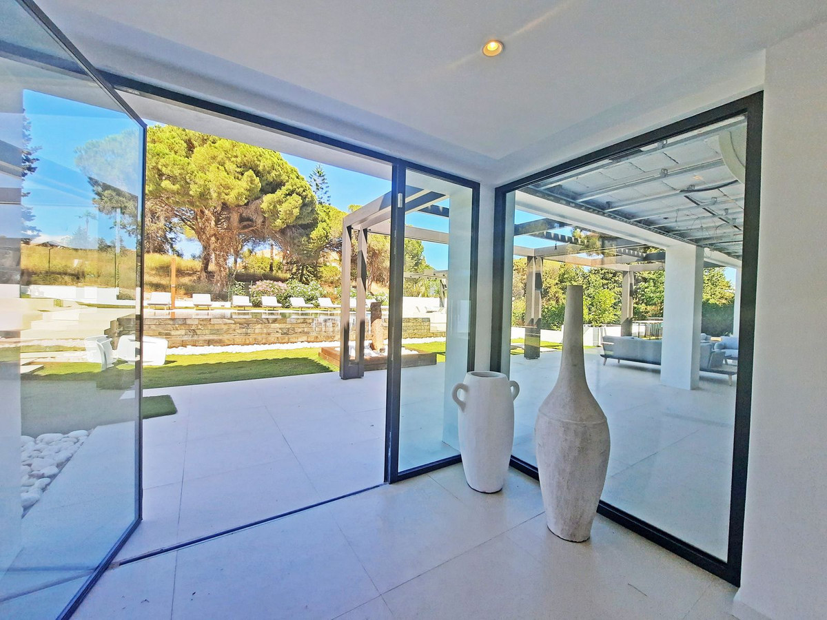 Se vende Villa - Chalet de 4 dormitorios en Costa Del Sol, Málaga, España