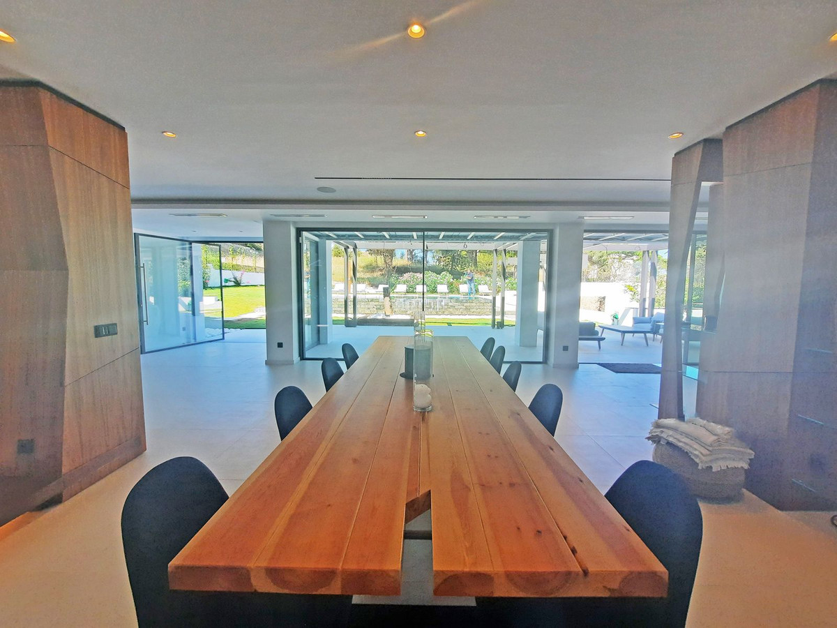 Se vende Villa - Chalet de 4 dormitorios en Costa Del Sol, Málaga, España