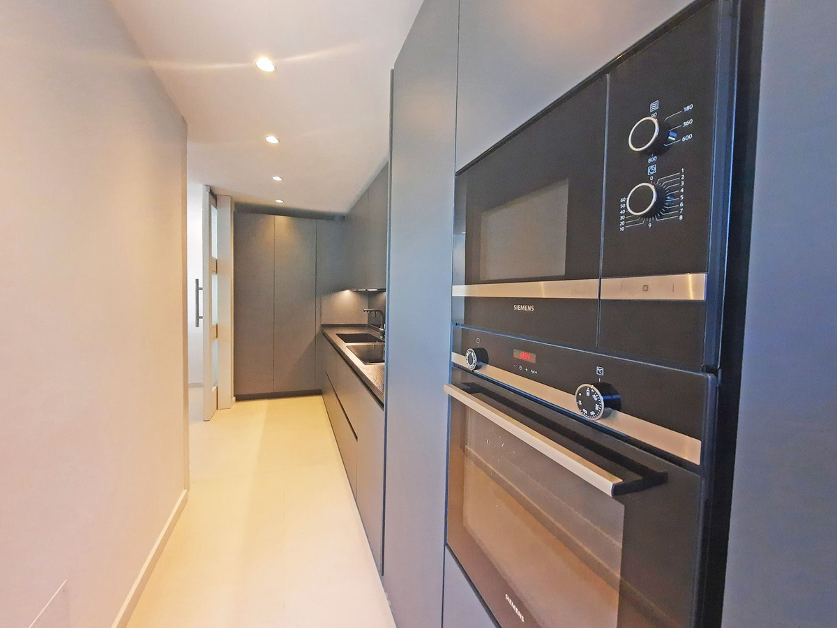 Se vende Villa - Chalet de 4 dormitorios en Costa Del Sol, Málaga, España
