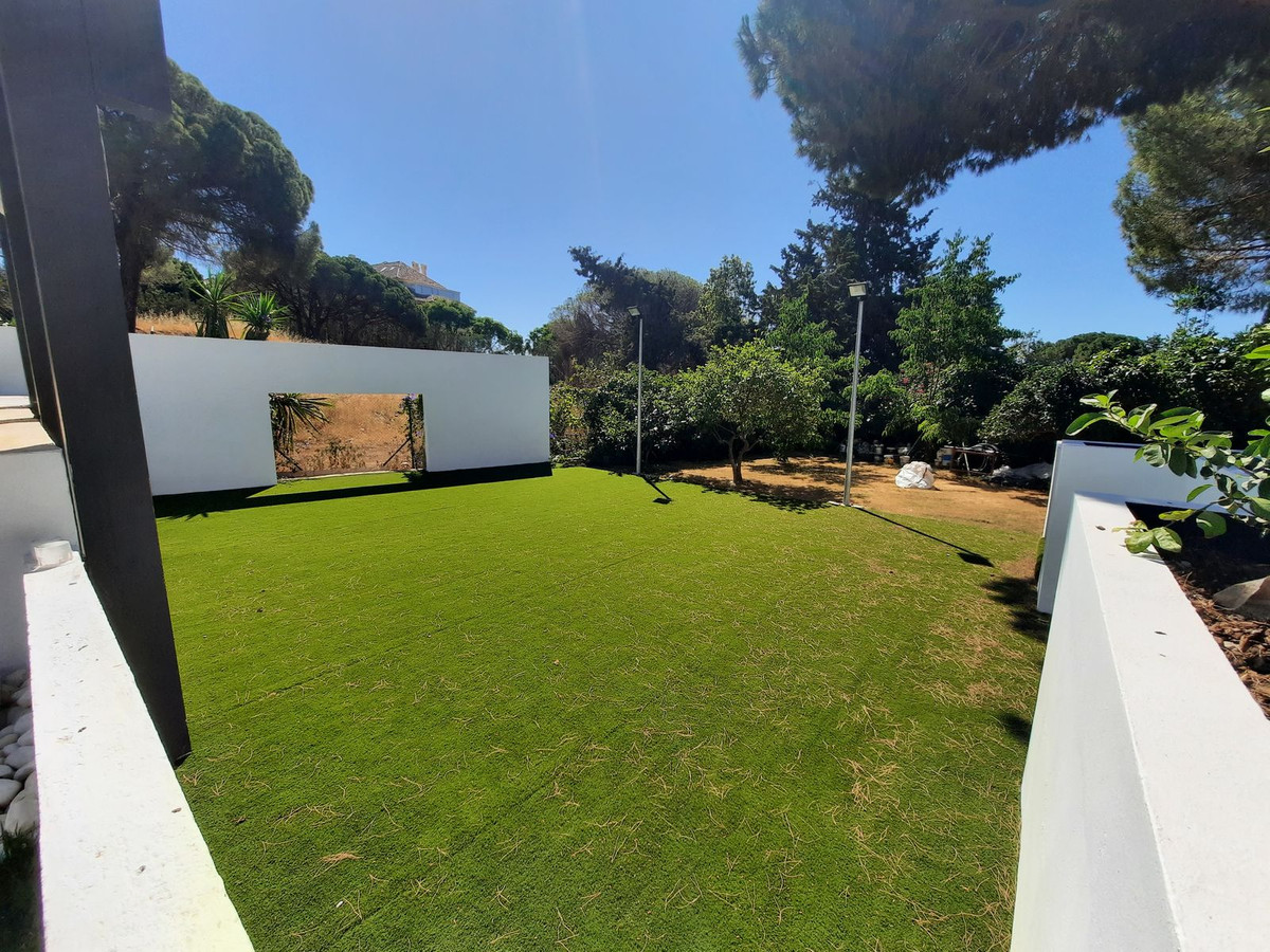 Se vende Villa - Chalet de 4 dormitorios en Costa Del Sol, Málaga, España