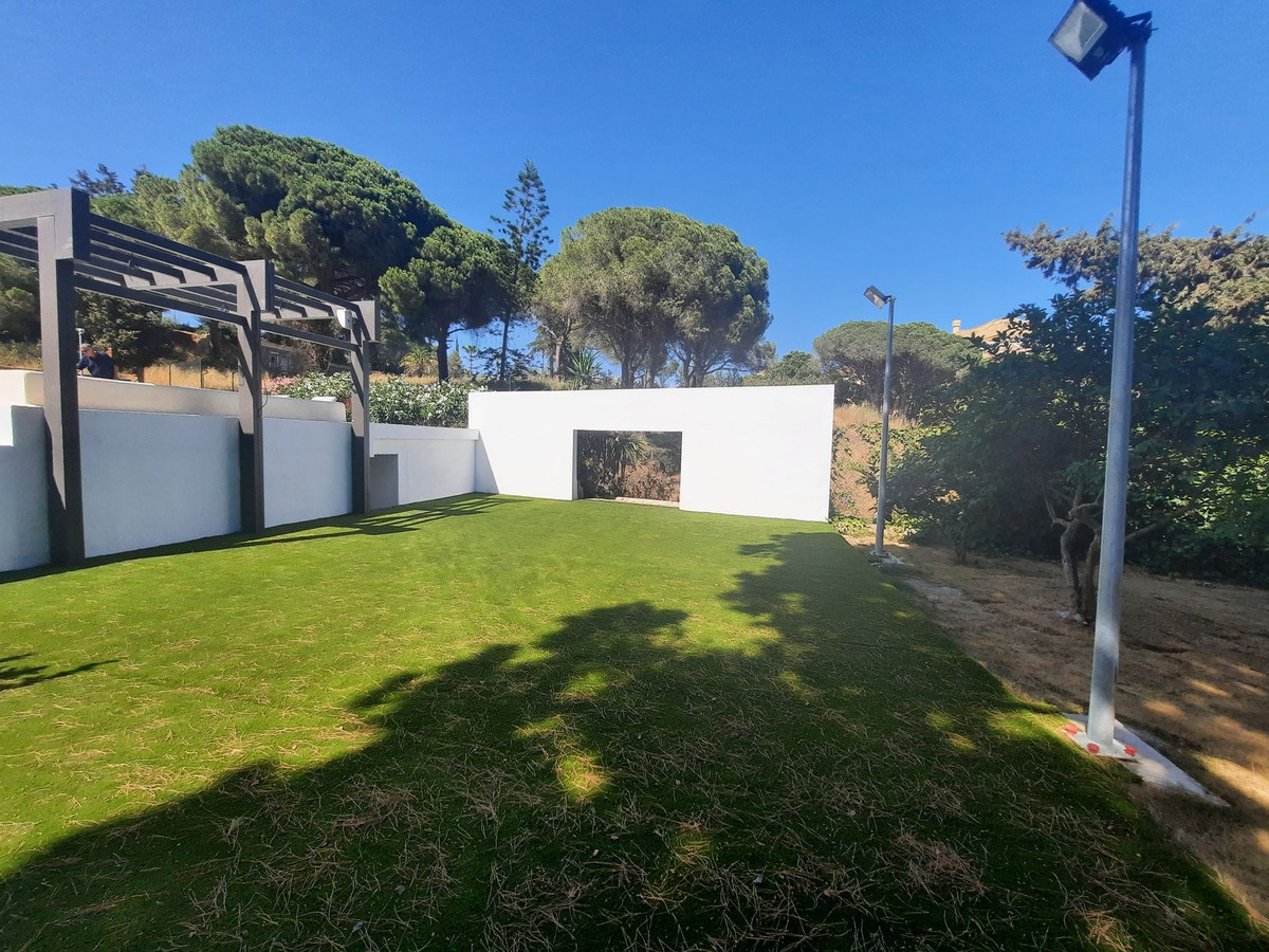 Se vende Villa - Chalet de 4 dormitorios en Costa Del Sol, Málaga, España