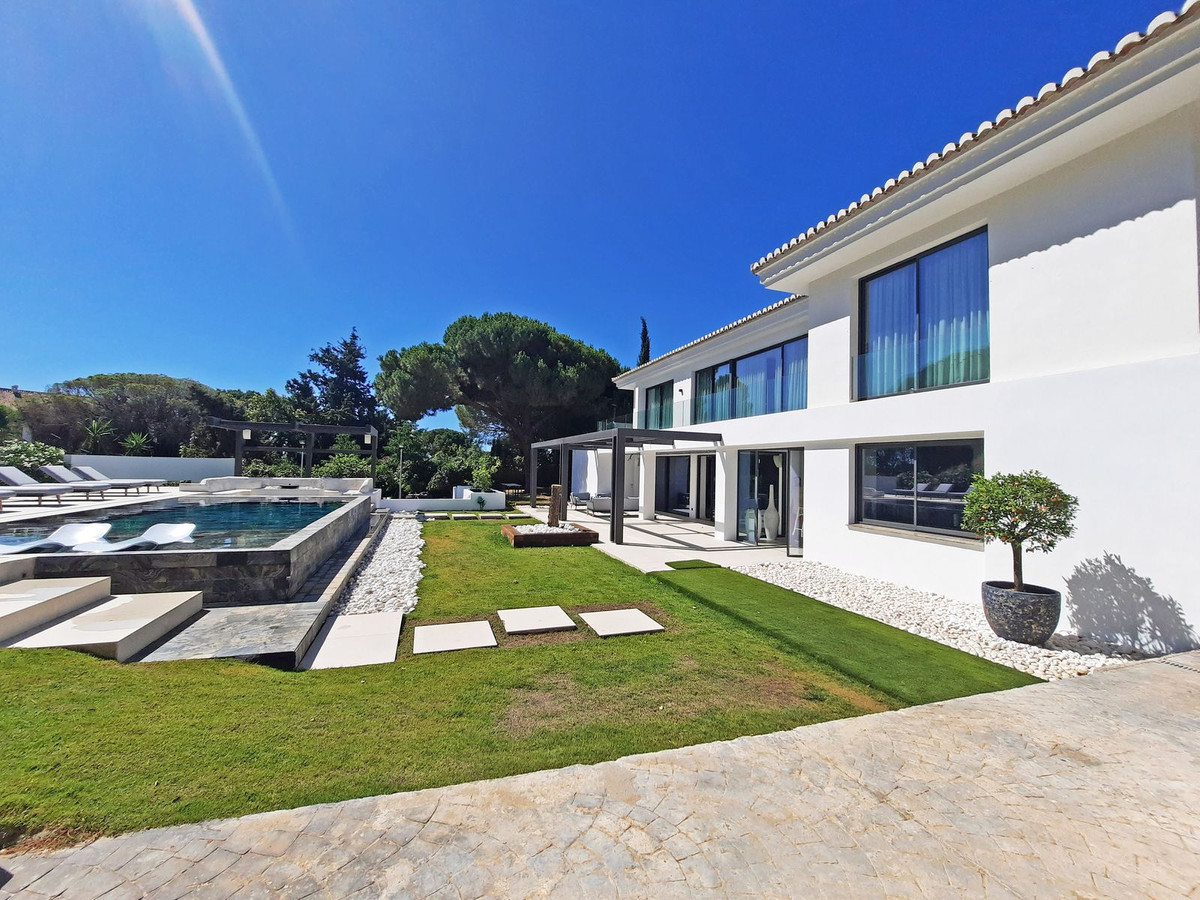Se vende Villa - Chalet de 4 dormitorios en Costa Del Sol, Málaga, España