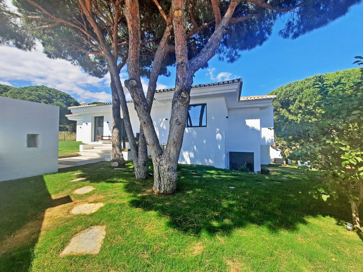 Se vende Villa - Chalet de 4 dormitorios en Costa Del Sol, Málaga, España