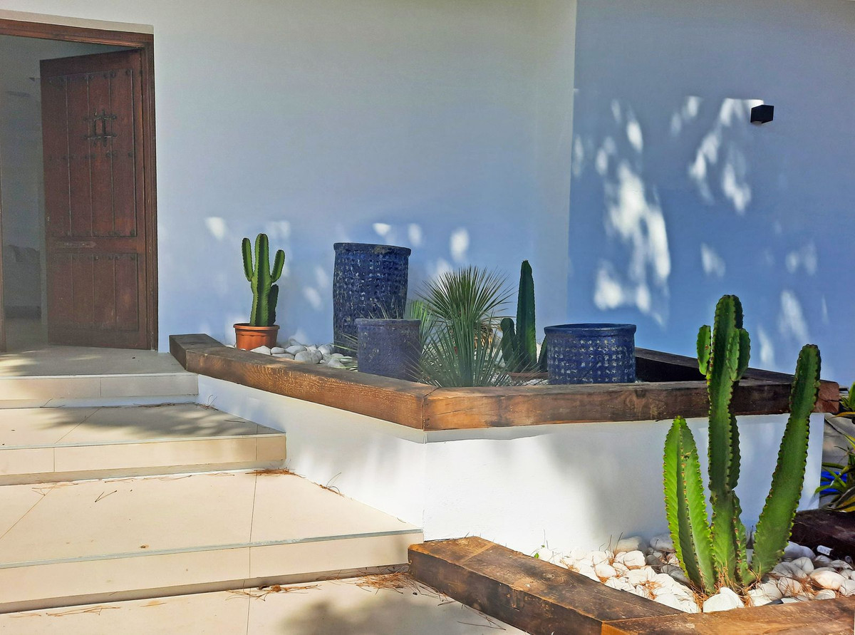 Se vende Villa - Chalet de 4 dormitorios en Costa Del Sol, Málaga, España