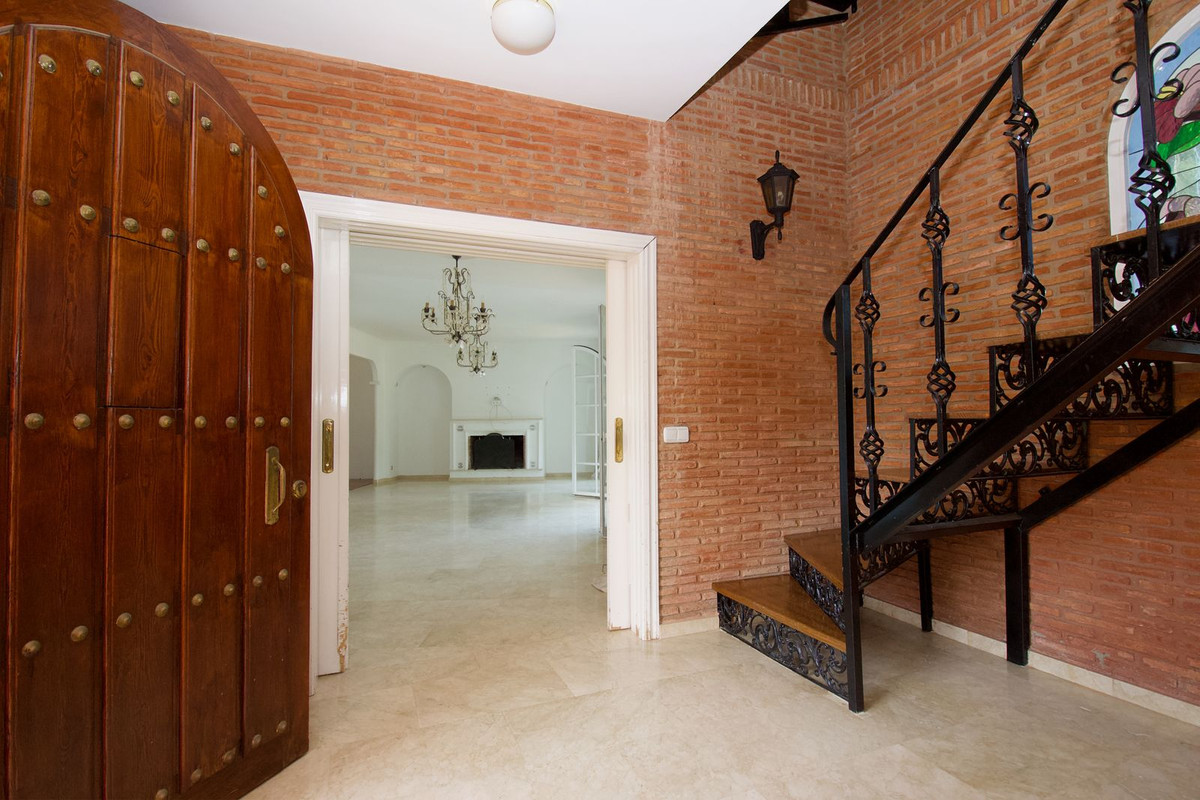 5 Bed Townhouse for sale in Alhaurín El Grande Costa Del Sol, Málaga, Spain