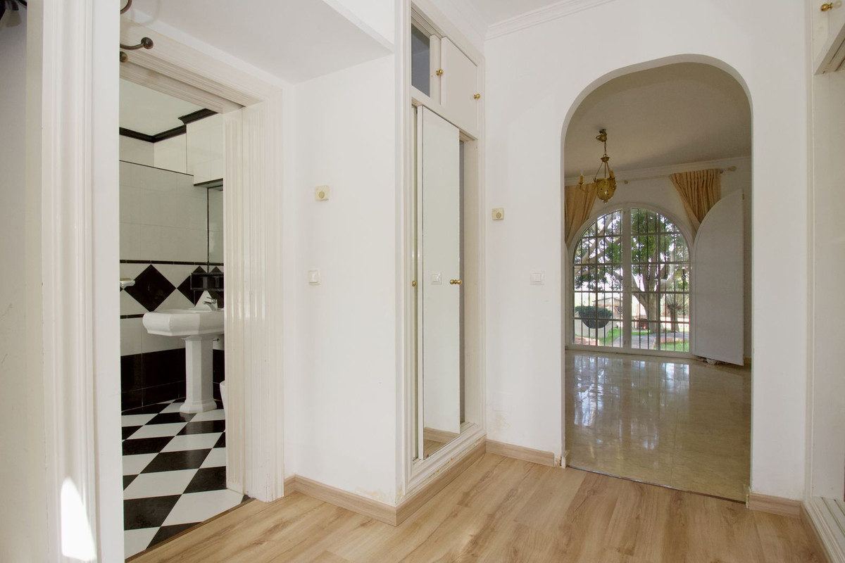 5 Bed Townhouse for sale in Alhaurín El Grande Costa Del Sol, Málaga, Spain