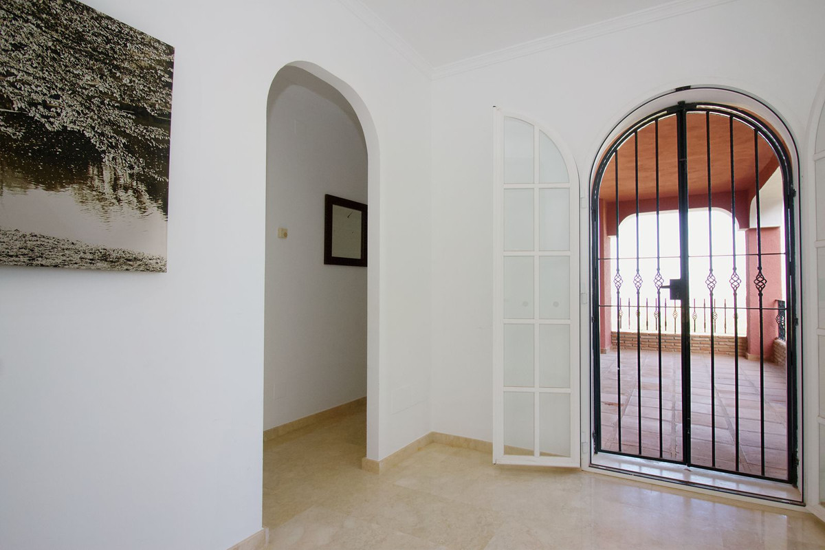 5 Bed Townhouse for sale in Alhaurín El Grande Costa Del Sol, Málaga, Spain