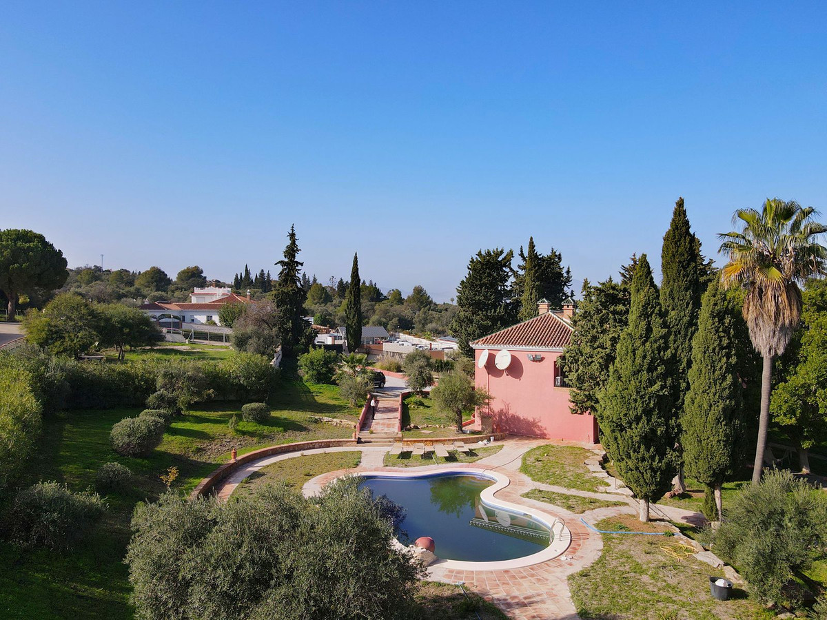 5 Bed Townhouse for sale in Alhaurín El Grande Costa Del Sol, Málaga, Spain