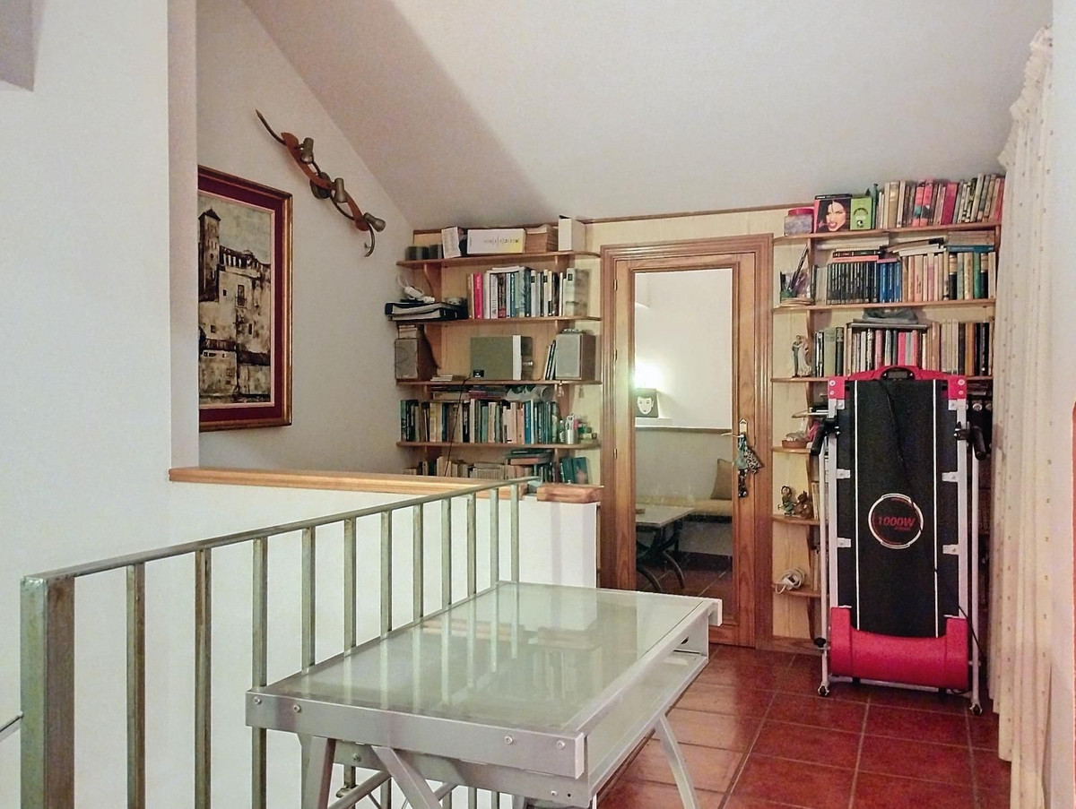 4 Bed Townhouse for sale in Las Lagunas Costa Del Sol, Málaga, Spain