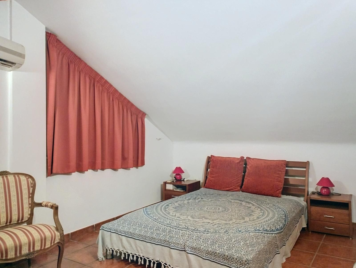 4 Bed Townhouse for sale in Las Lagunas Costa Del Sol, Málaga, Spain