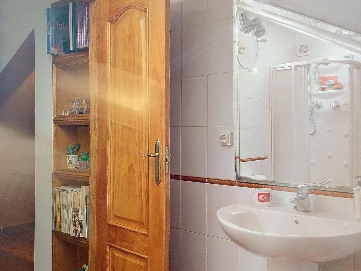 4 Bed Townhouse for sale in Las Lagunas Costa Del Sol, Málaga, Spain
