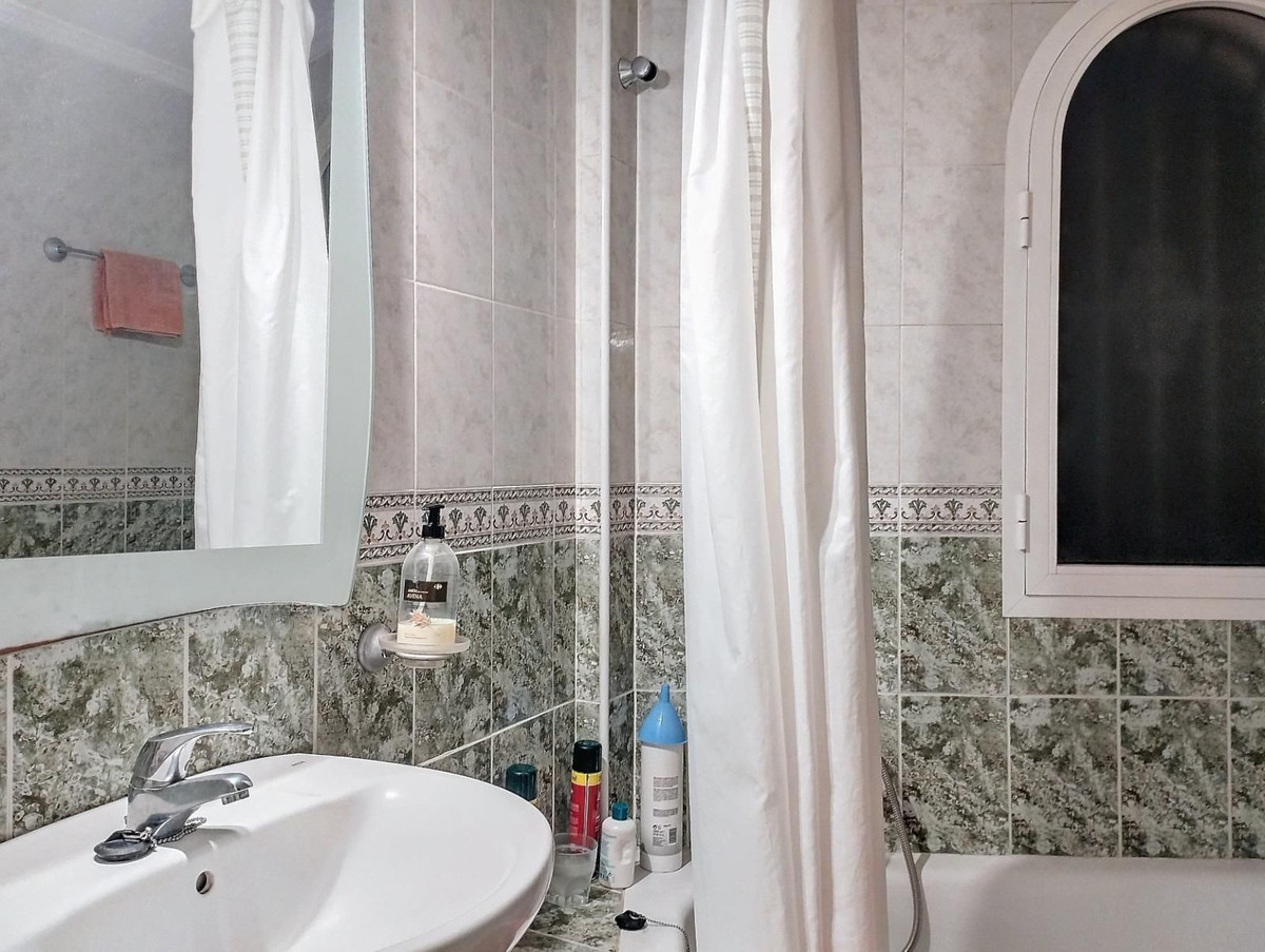 4 Bed Townhouse for sale in Las Lagunas Costa Del Sol, Málaga, Spain