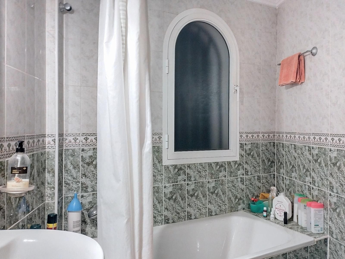 4 Bed Townhouse for sale in Las Lagunas Costa Del Sol, Málaga, Spain