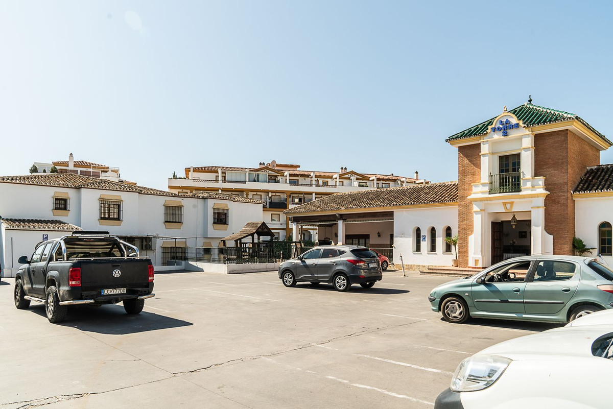 Se vende Terreno Comercial  en Costa Del Sol, Málaga, España