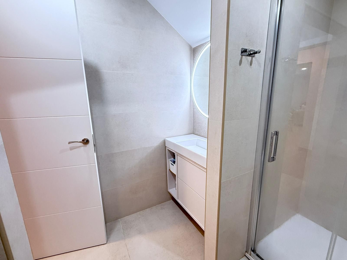 5 Bed Townhouse for sale in La Cala De Mijas Costa Del Sol, Málaga, Spain
