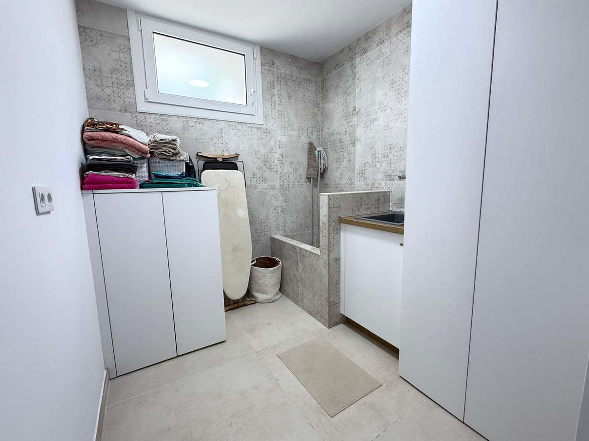 5 Bed Townhouse for sale in La Cala De Mijas Costa Del Sol, Málaga, Spain