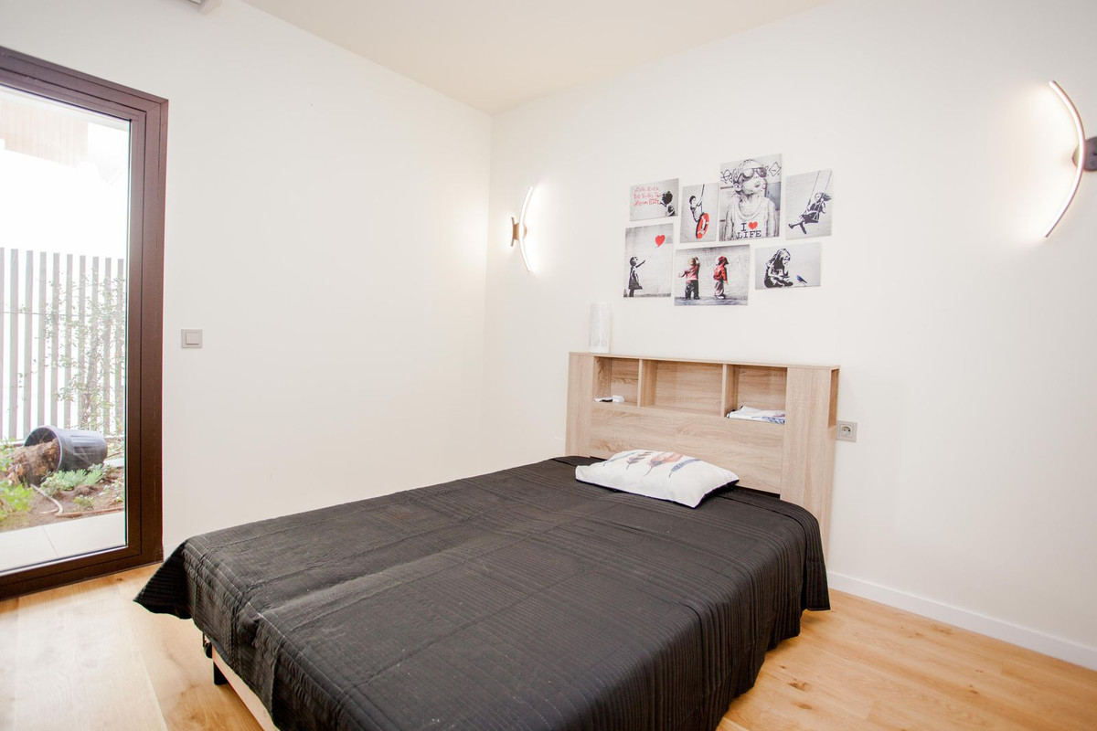 2 Bed Apartment for sale in Fuengirola Costa Del Sol, Málaga, Spain