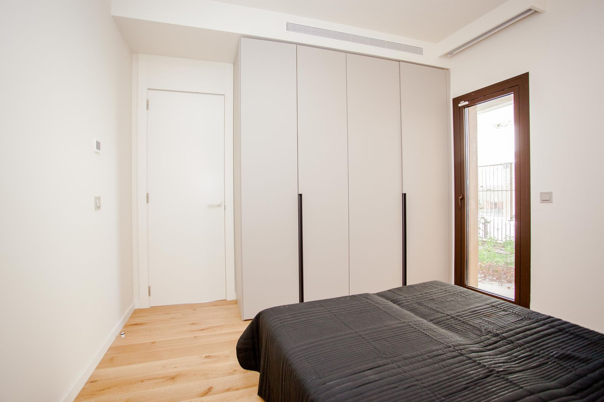 2 Bed Apartment for sale in Fuengirola Costa Del Sol, Málaga, Spain