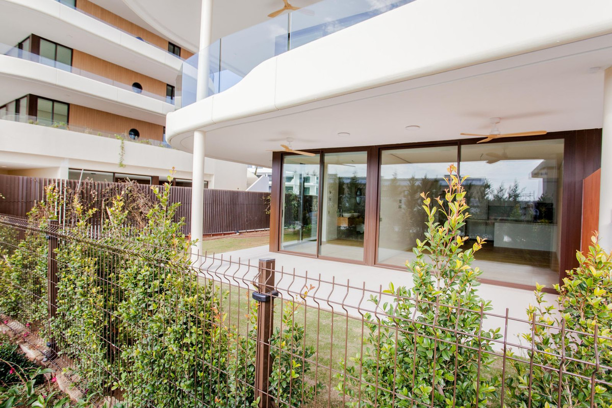 2 Bed Apartment for sale in Fuengirola Costa Del Sol, Málaga, Spain