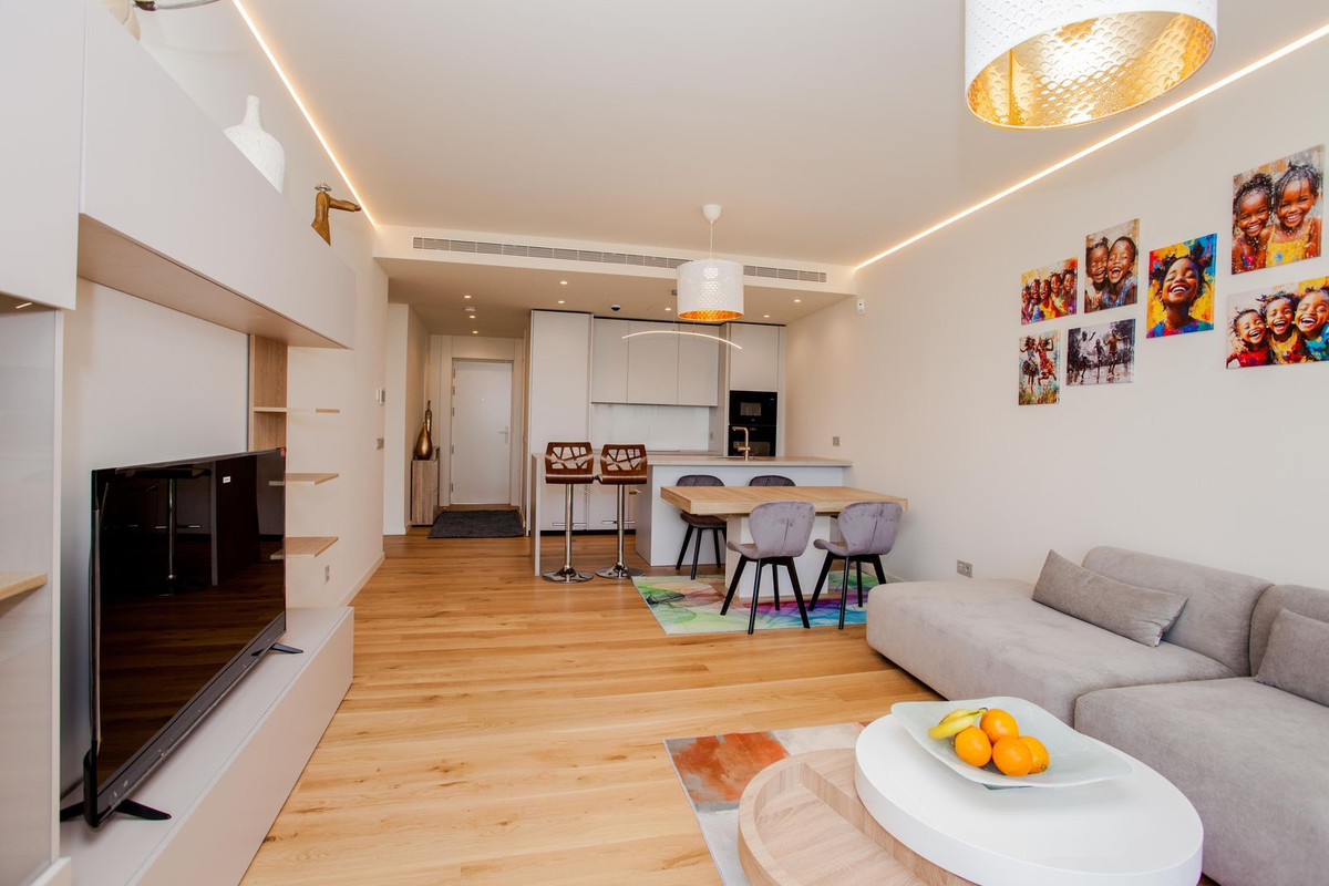 2 Bed Apartment for sale in Fuengirola Costa Del Sol, Málaga, Spain