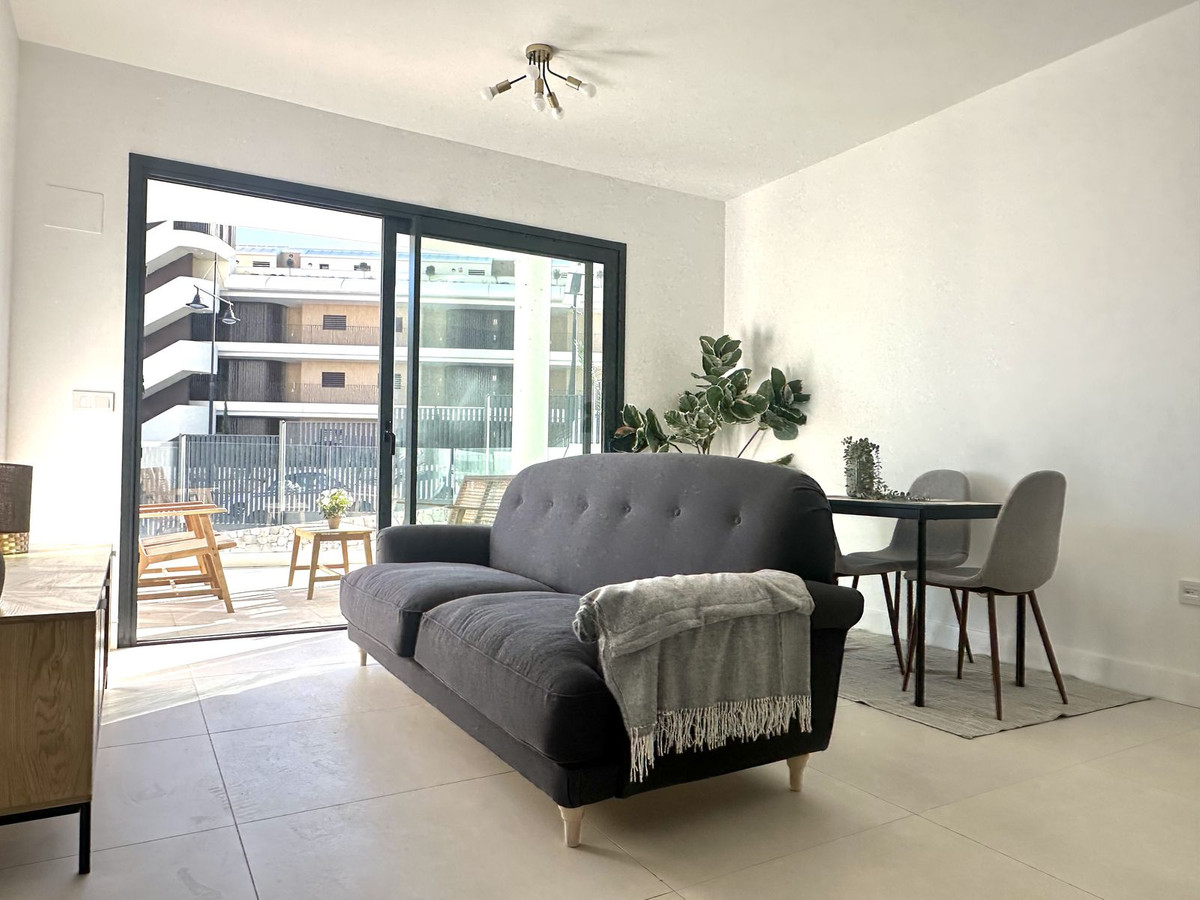 2 Bed Apartment for sale in Fuengirola Costa Del Sol, Málaga, Spain