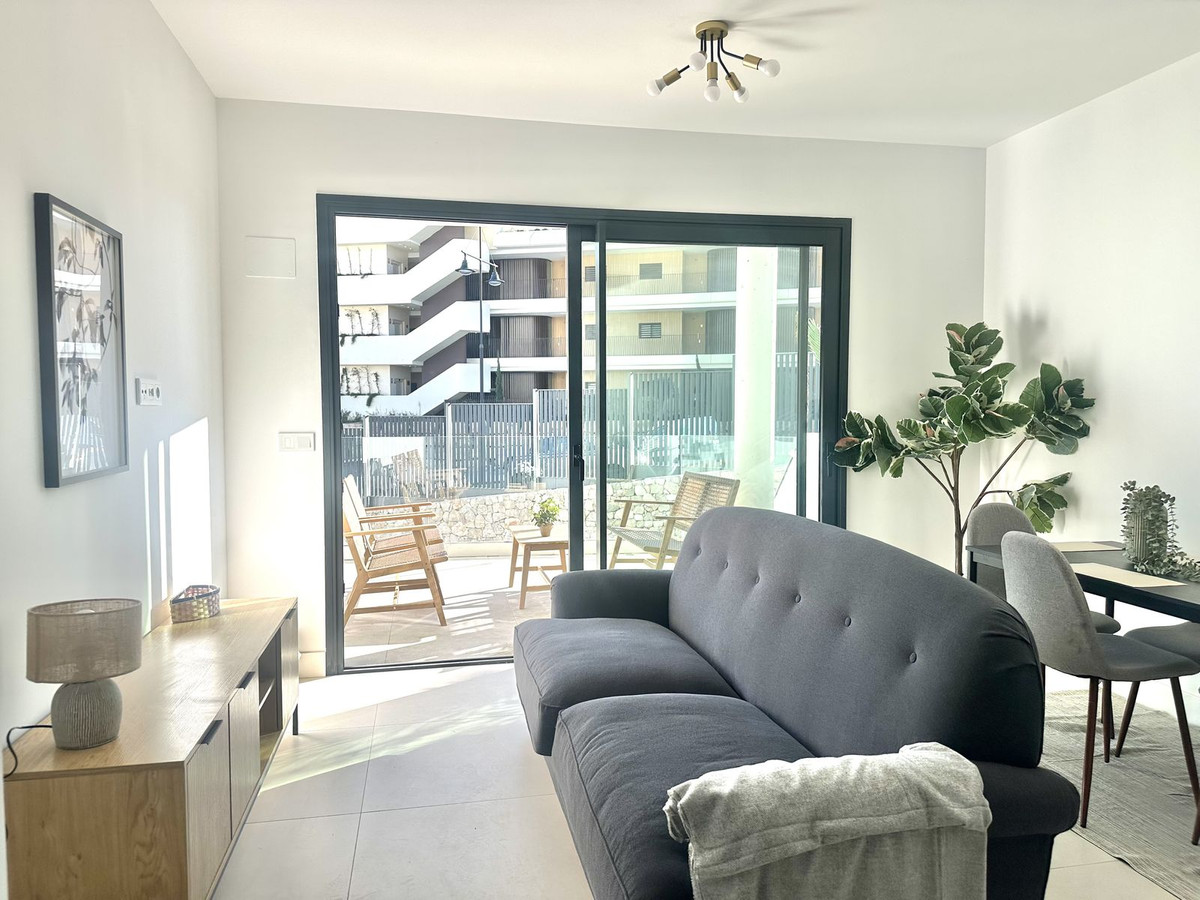 2 Bed Apartment for sale in Fuengirola Costa Del Sol, Málaga, Spain