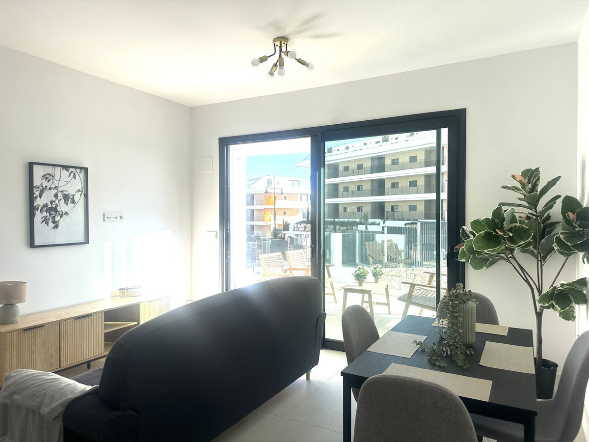 2 Bed Apartment for sale in Fuengirola Costa Del Sol, Málaga, Spain