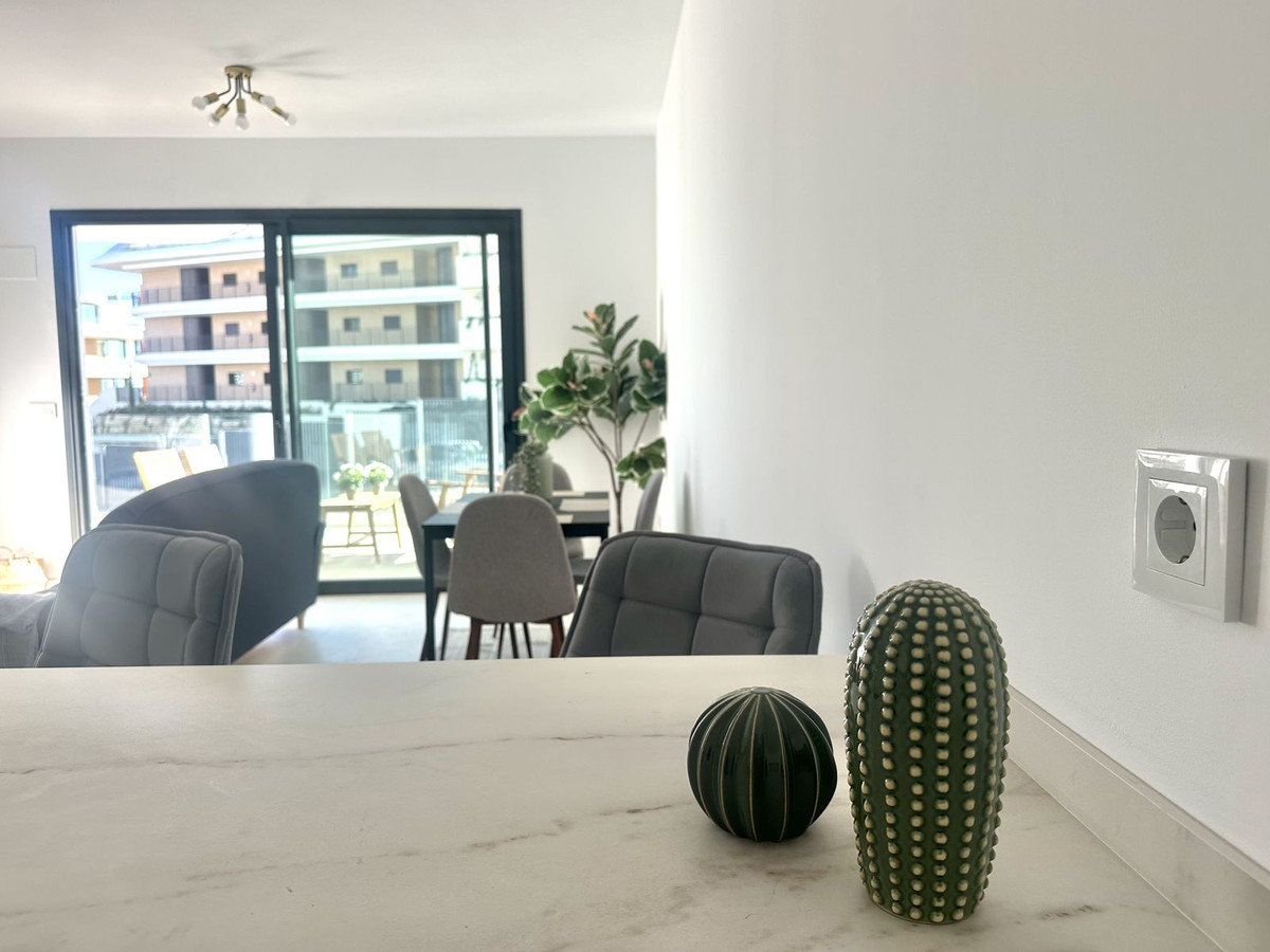 2 Bed Apartment for sale in Fuengirola Costa Del Sol, Málaga, Spain